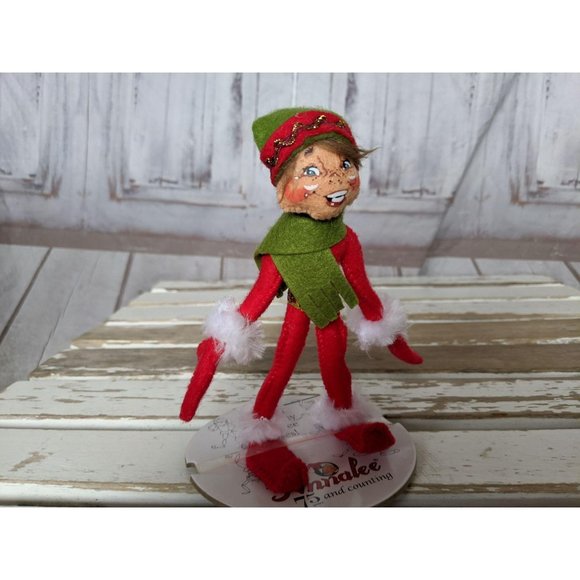 Annalee 2012 Red Elf Green Scarf and Hat 75th Anni - Picture 1 of 8
